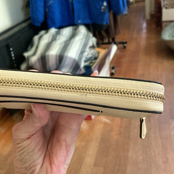 Coach Zip Wallet - Picture 4 of 11